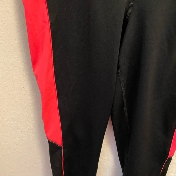 NWT cropped Old Navy leggings - Picture 6 of 8